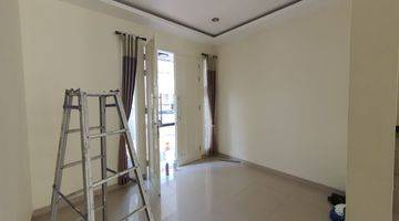 Gambar 4 Rumah 2 Lantai Bagus Semi Furnished SHM di San Diego Pakuwon City Surabaya, Surabaya