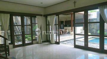 Gambar 3 Villa For Sale At Sanur , Tt