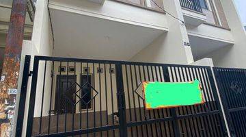 Gambar 1 Dijual Rumah Bangunan Baru 4x13 Full 3 Lantai Tanjung Duren Selatan