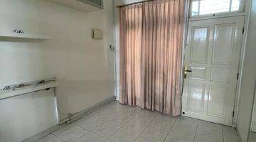 Gambar 3 Rumah 2 Lantai Semi Furnished SHM di Pejagalan, Jakarta Utara