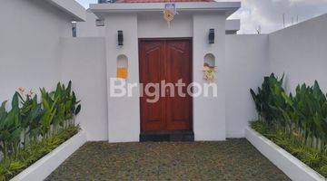 Gambar 5 VILLA 3 BEDROOM DI PANTAI BATU BOLONG