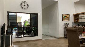 Gambar 2 Rumah Mewah Tengah Kota Dijual di Jl. Soekarno Hatta Pekanbaru