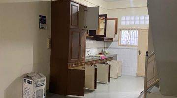 Gambar 5 Dijual Rumah 2 Tingkat Semi Furnished Jalan Malaka