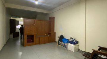 Gambar 3 Dijual Rumah 2 Tingkat Semi Furnished Jalan Malaka