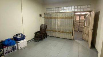 Gambar 2 Dijual Rumah 2 Tingkat Semi Furnished Jalan Malaka