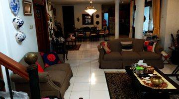 Gambar 4 Rumah 2 Lantai Bagus Semi Furnished SHM di Bintaro, Tangerang Selatan