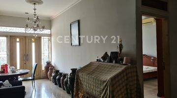 Gambar 3 Rumah Elite 2.5 Lantai Di Tebet Jakarta Selatan