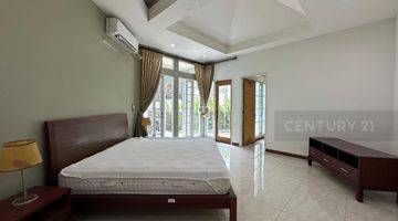 Gambar 4 Harga Terbaik, Move-in Ready, Open Space Layout Di Menteng