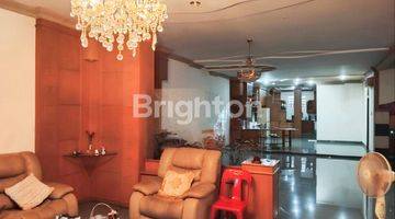 Gambar 2 Rumah Lebar 9,25 Meter Jalan Malaka Lokasi Favorit Semi Furnished