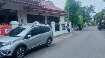 Gambar 1 Jual Cepat Rumah 2 Lantai Lokasi Strategis di Tebet