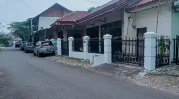 Gambar 2 Jual Cepat Rumah 2 Lantai Lokasi Strategis di Tebet