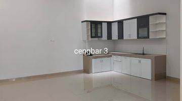 Gambar 2 Rumah Baru di Cengkir Barat 3 Lantai 