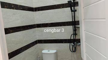 Gambar 5 Rumah Baru di Cengkir Barat 3 Lantai 