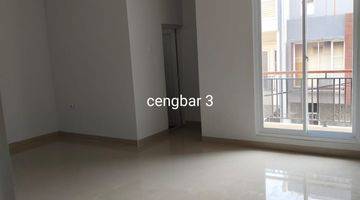 Gambar 4 Rumah Baru di Cengkir Barat 3 Lantai 