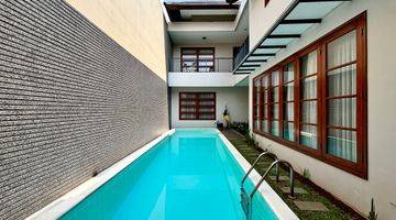 Gambar 1 Modern Tropical House Dalam Komplek Premium di Tb Simatupang