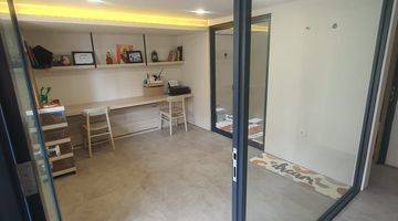 Gambar 3 Rumah 3,5 Lantai Furnished di Tabebuya Cluster Impresahaus R