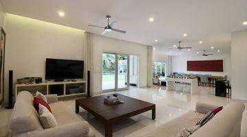 Gambar 2 Dijual BU villa cantik furnished di umalas bali