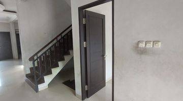 Gambar 4 Jual Rumah Mewah 2 Lantai Di Boulevard Bnr 