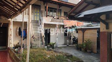 Gambar 1 Jual Cepat Rumah Tua Besar Hook Di Cendrawasih, Cengkareng.