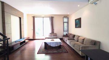 Gambar 3 Townhouse Galeri Ciumbuleuit Bandung Cantik 3 Lantai Furnished