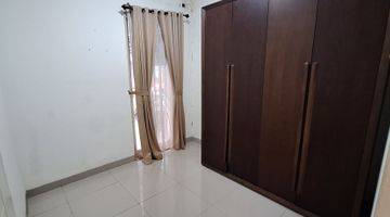 Gambar 5 Dijual Rumah 2 Lantai SHM 