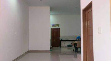 Gambar 3 Dijual Rumah 2 Lantai Di Jalan Setiabudi, Lokasi Trategis Kemana Dekat Seperti Kantor, Kafe, Restoran, Moll, Sekolah, Universitas , Pajak Tradisional