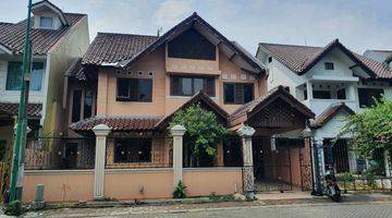 Gambar 2 Dijual cepat rumah 2 lantai di perumahan raffles hills cibubur