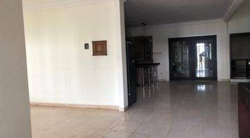 Gambar 3 Dijual rumah 2 lantai si perumahan kota wisata cibubur