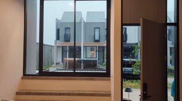 Gambar 4 Dijual Rumah Modern Furnished di Greenwich BSD