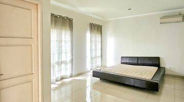 Gambar 1 Dijual Rumah Semi Furnished di Menaggio Village Gading Serpong