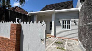 Gambar 1 Dijual Rumah dengan model American Fram House