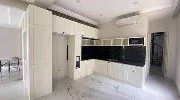 Gambar 2 Dijual Rumah American Classic di Pondok Indah 