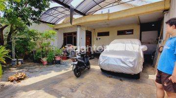 Gambar 2 Dijual Rumah Di Petemon Surabaya