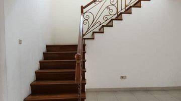 Gambar 4 Jual Rumah Bagus Taman Beverly Golf Lippo Karawaci Tangerang 