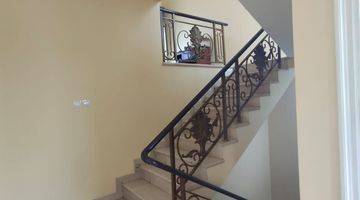 Gambar 4 Dijual Rumah Siap Huni 3.5 Lantai Modern Classic Di Cluster Bellano Gading Serpong Tangerang 