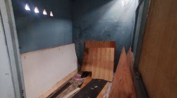 Gambar 4 gudang bekas katering, gudang bekas WO, gudang bekas interior 