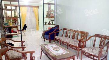 Gambar 4 Dijual rumah 2 Lt, lokasi pbi araya, baru renovasi, siap huni