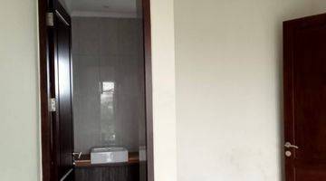 Gambar 2 Dijual Rumah Townhouse di Ciputat Legoso , Tangsel