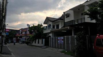 Gambar 2 Rumah Minimalis Modern 2 lantai di Pondok Pekayon Indah Bekasi