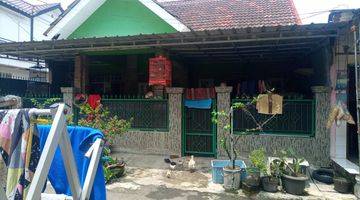 Gambar 3 Rumah di hoek