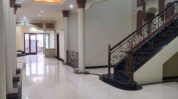 Gambar 3 GRAHA FAMILI | RARE! | BARU RENOVASI SEMI FURNISHED!