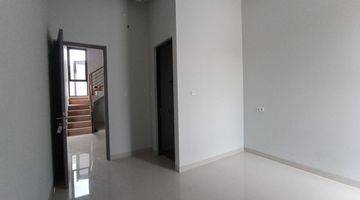 Gambar 4 Rumah Dijual Harga Nego Sampai Deal di Kota Wisata 