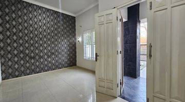 Gambar 3 Hadap Boulevard Rumah Minimalis 2 Lantai Purimas Surabaya Harga Bu