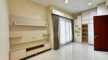 Gambar 3 Rumah Bagus Semi Furnished di Menteng, Jakarta Pusat