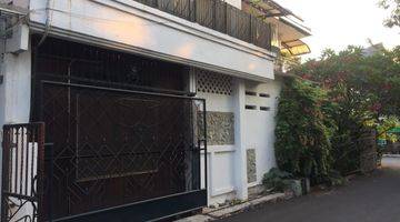 Gambar 2 Rumah Hook 2 Lantai Furnished Asri di Pulomas Dekat Kelapa Gading