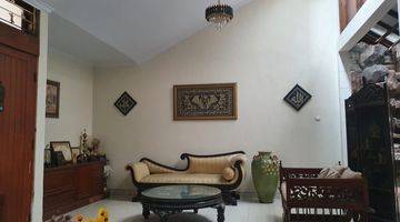 Gambar 4 Rumah 2 Lantai Bagus Semi Furnished Lingkungan Asri di Cempaka Putih Jakarta Pusat