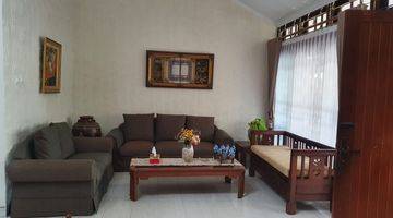 Gambar 1 Rumah 2 Lantai Bagus Semi Furnished Lingkungan Asri di Cempaka Putih Jakarta Pusat