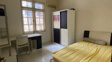 Gambar 5 Rumah Mewah Semi Furnished di Legenda Wisata