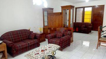 Gambar 2 Disewakan Rumah Classic Setraduta