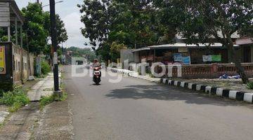 Gambar 4 TANAH DI UNGARAN DEKAT KANWIL PERTANIAN JATENG